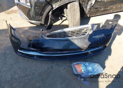 2015 Chrysler Town & Country Touring из США, поврежденный, VIN 2C4RC1BG4FR619309